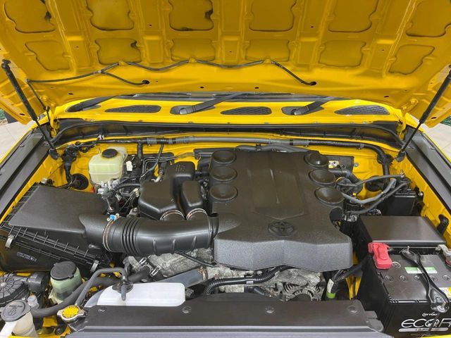 TOYOTA FJ CRUISER 4WD 2015