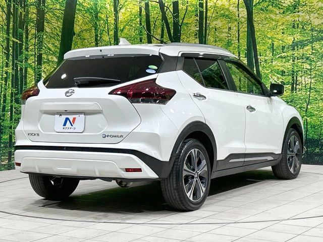 NISSAN KICKS 2020