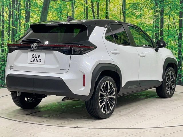TOYOTA YARIS CROSS HYBRID 2025