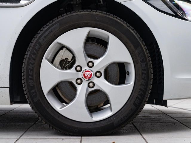 JAGUAR JAGUAR XEseries 2018