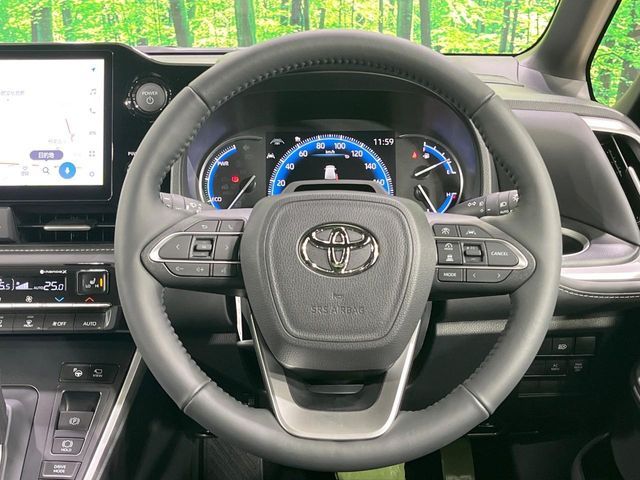 TOYOTA NOAH HYBRID 2025