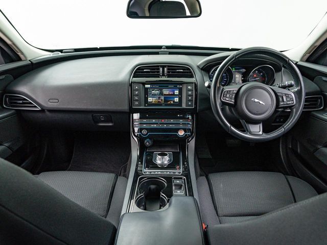 JAGUAR JAGUAR XEseries 2016