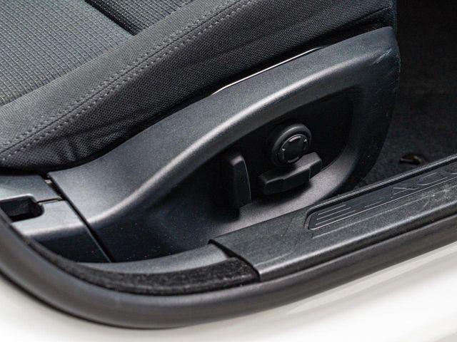 JAGUAR JAGUAR XEseries 2016