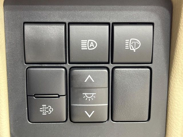 TOYOTA LANDCRUISER PRADO 2023