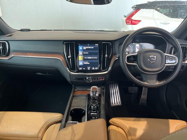 VOLVO VOLVO V60 2021