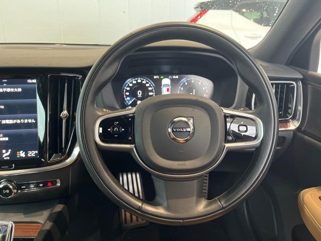 VOLVO VOLVO V60 2021