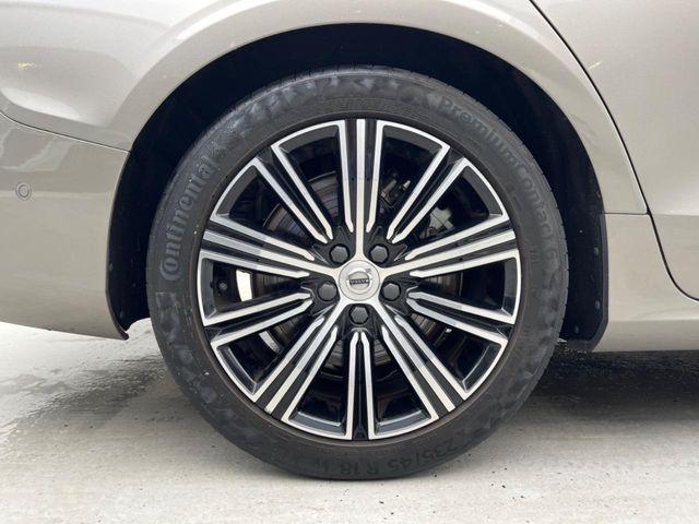 VOLVO VOLVO V60 2021