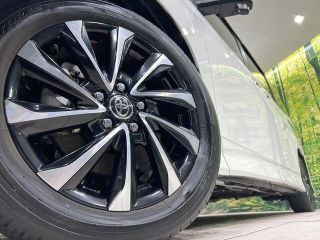 TOYOTA NOAH HYBRID 2023