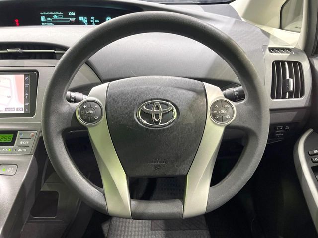 TOYOTA PRIUS 2012