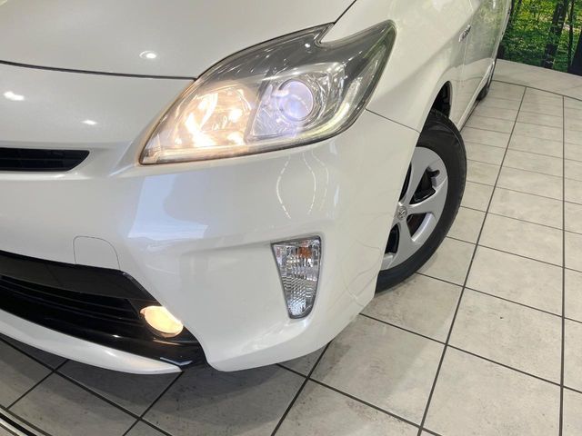 TOYOTA PRIUS 2012