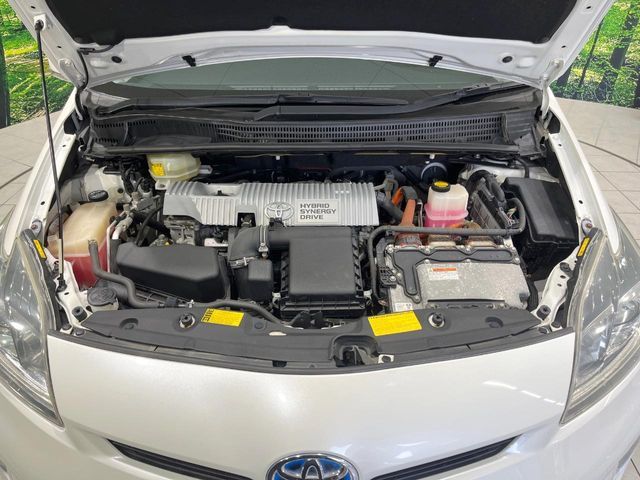 TOYOTA PRIUS 2012