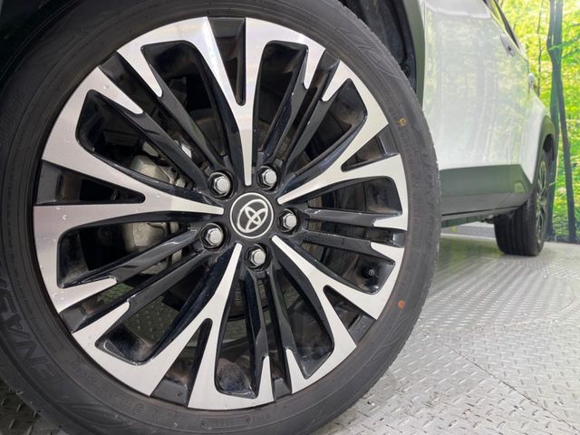 TOYOTA YARIS CROSS 2025