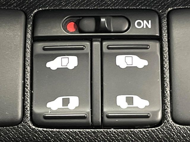 HONDA STEPWAGON SPADA 2012