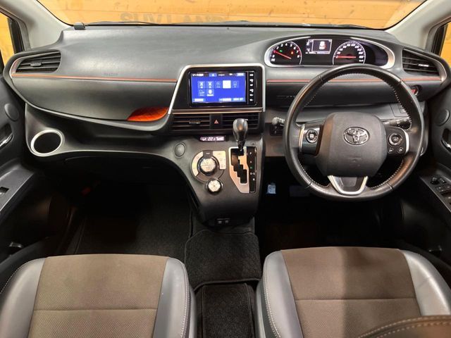 TOYOTA SIENTA 2018