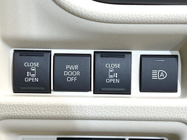 TOYOTA SIENTA HYBRID 2023