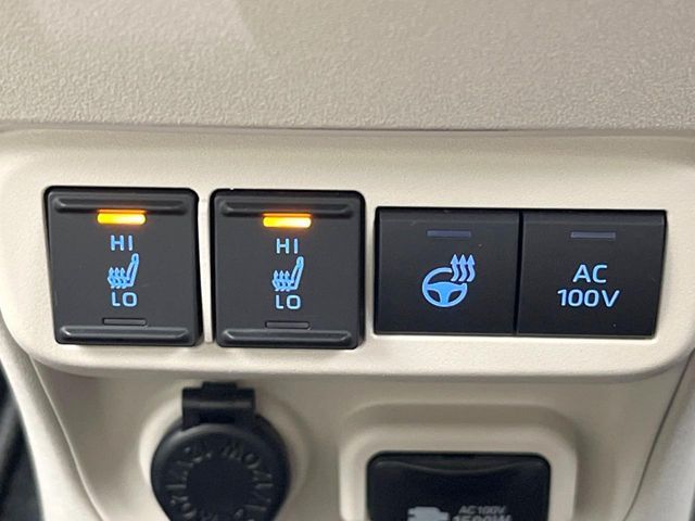 TOYOTA SIENTA HYBRID 2023