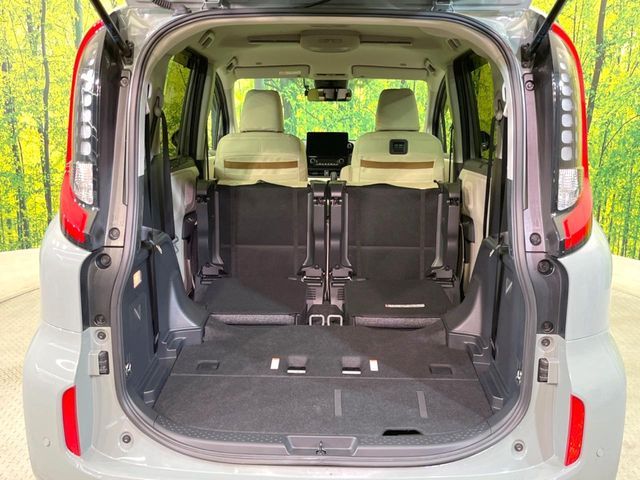 TOYOTA SIENTA HYBRID 2023