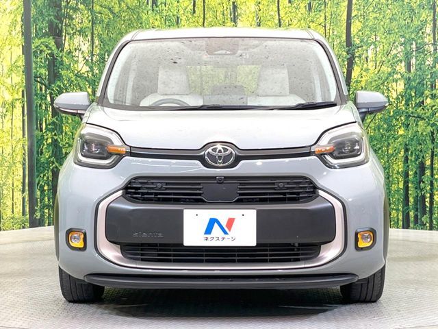 TOYOTA SIENTA HYBRID 2023