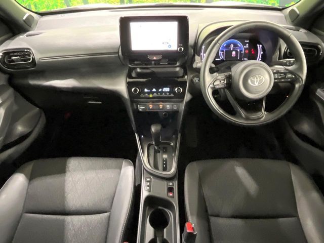 TOYOTA YARIS CROSS HYBRID 2025