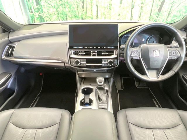 TOYOTA CROWN sedan hybrid 2022