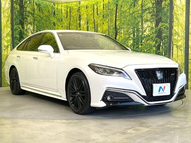 TOYOTA CROWN sedan hybrid 2022