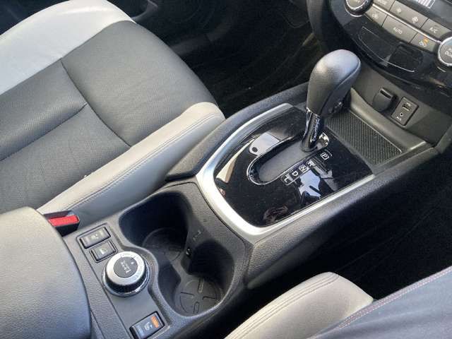 NISSAN X-TRAIL HYBRID 4WD 2016