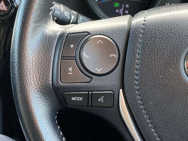 TOYOTA AURIS HYBRID 2016