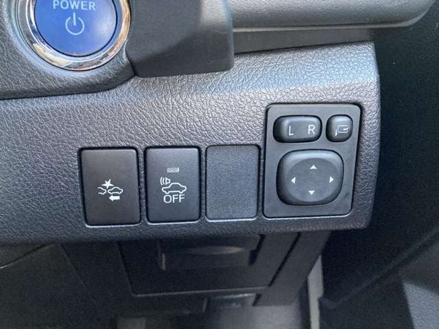 TOYOTA AURIS HYBRID 2016