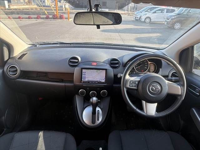 MAZDA DEMIO 2011
