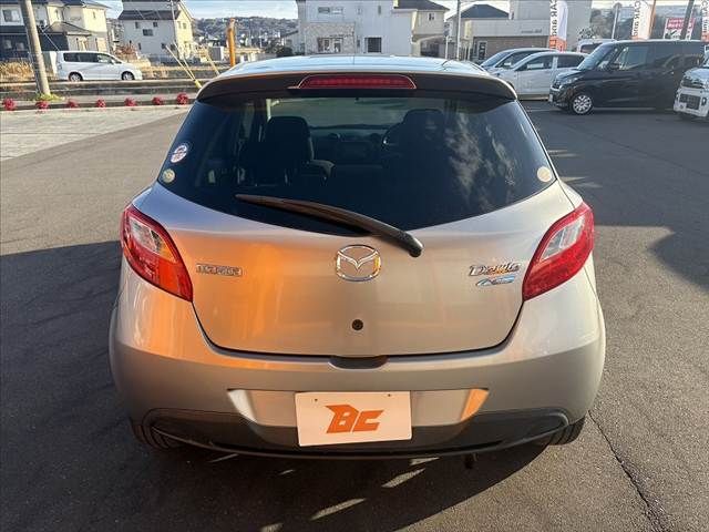 MAZDA DEMIO 2011