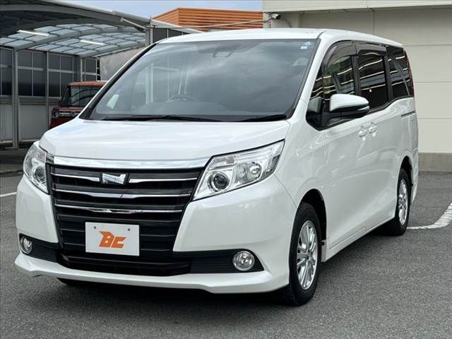 TOYOTA NOAH 2016