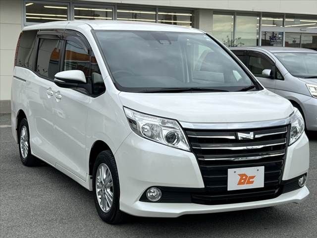 TOYOTA NOAH 2016