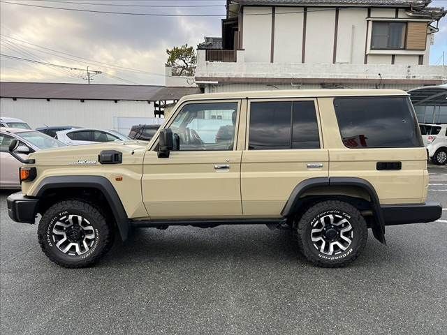 TOYOTA LANDCRUISER 70 2024