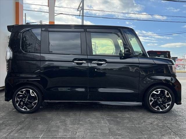 HONDA N BOX CUSTOM 2017