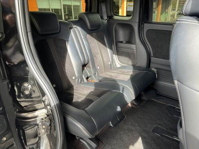 HONDA N BOX CUSTOM 2017