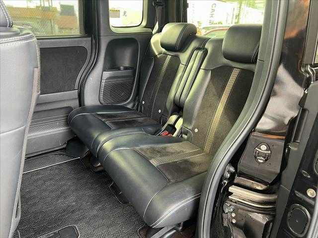 HONDA N BOX CUSTOM 2017