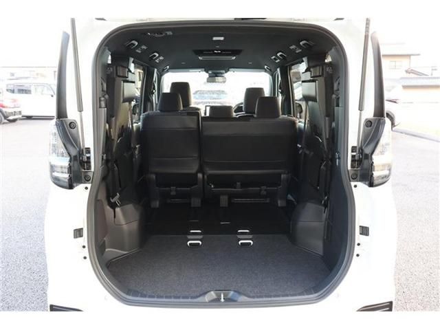 TOYOTA VOXY 4WD 2025