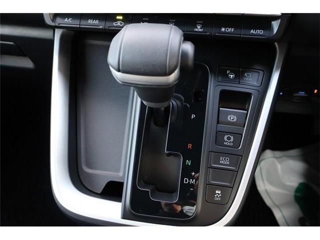 TOYOTA VOXY 4WD 2025