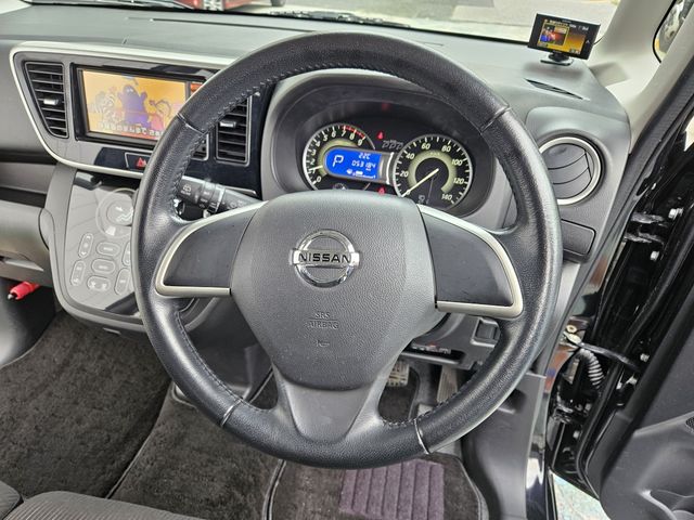 NISSAN DAYZ ROOX 2015