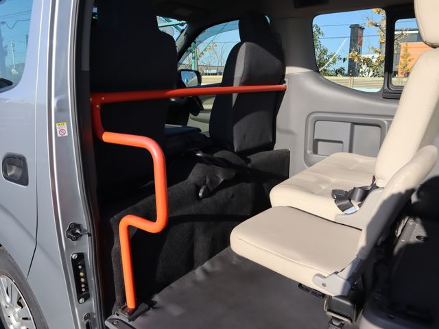 NISSAN NV350 CARAVAN 2019