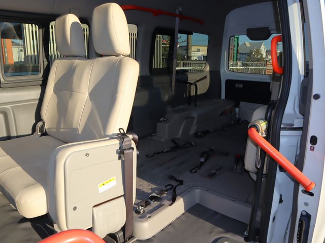 NISSAN NV350 CARAVAN 2018