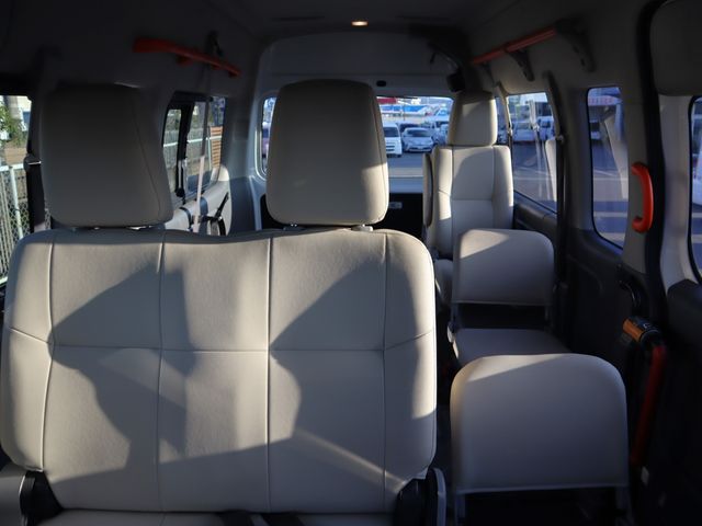 NISSAN NV350 CARAVAN 2018