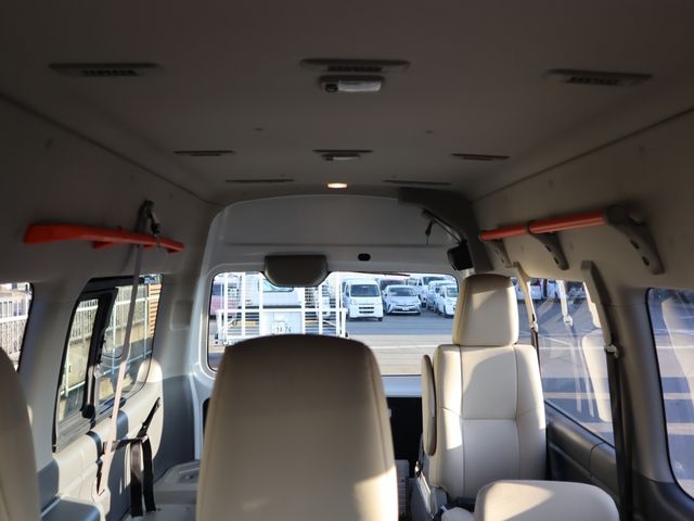 NISSAN NV350 CARAVAN 2018