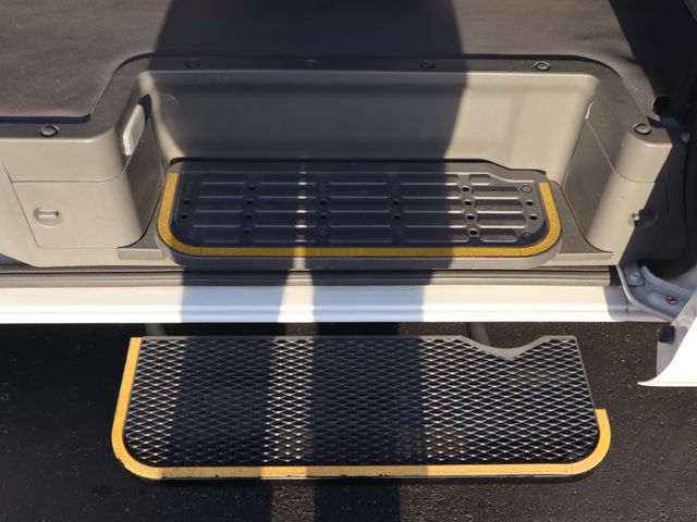 NISSAN NV350 CARAVAN 2018