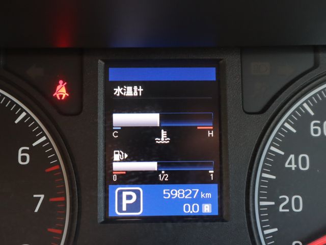 NISSAN NV350 CARAVAN 2018