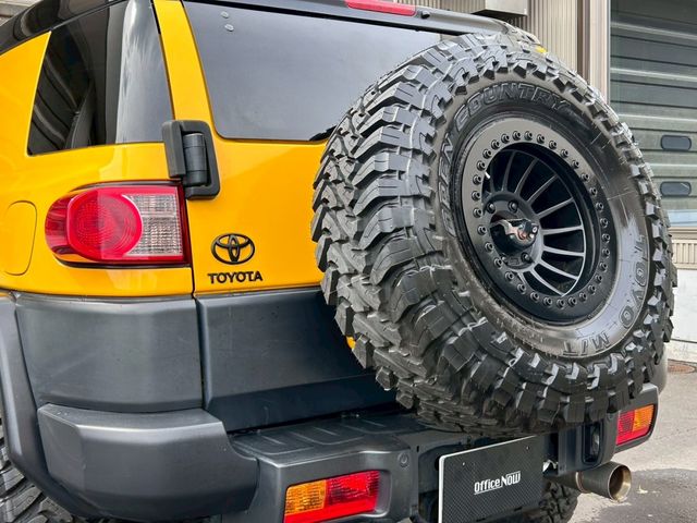 TOYOTA FJ CRUISER 4WD 2011