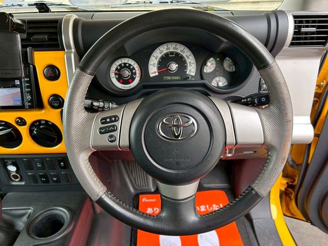 TOYOTA FJ CRUISER 4WD 2011