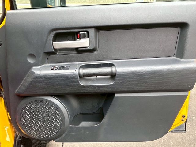 TOYOTA FJ CRUISER 4WD 2011