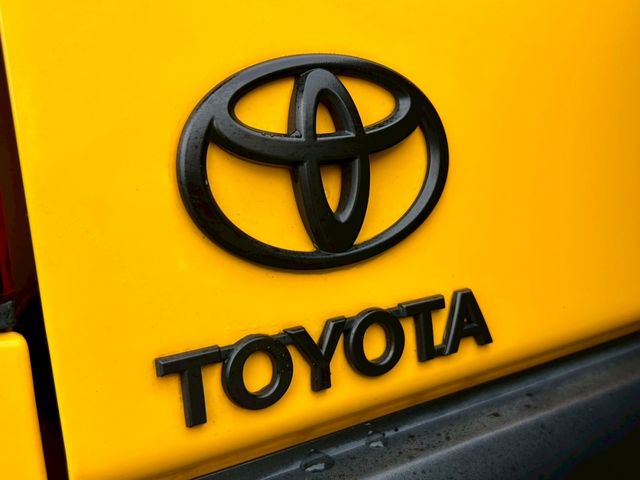 TOYOTA FJ CRUISER 4WD 2011