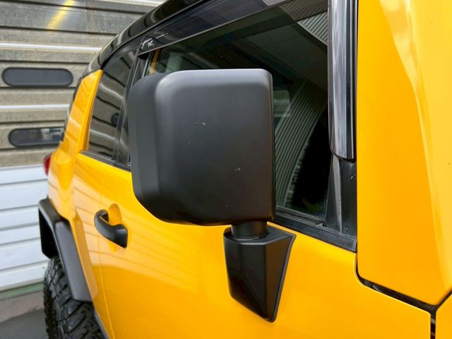 TOYOTA FJ CRUISER 4WD 2011